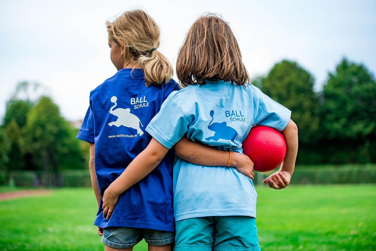 enfants avec ballon